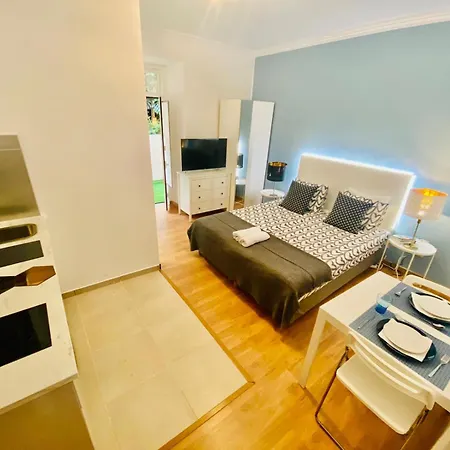 Luxury Flats, Ideal For Tourists Lejlighed